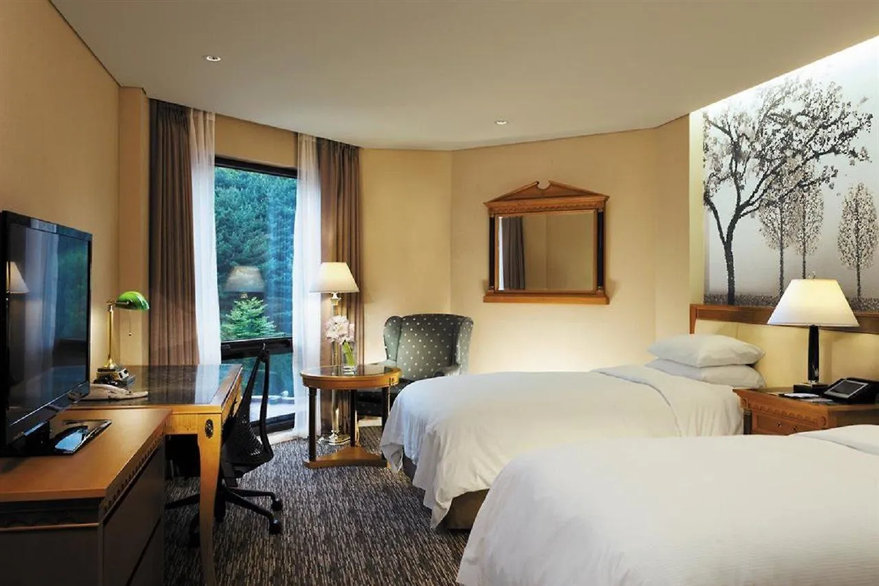 Swiss Grand Hotel Seoul & Grand Suite 5*,