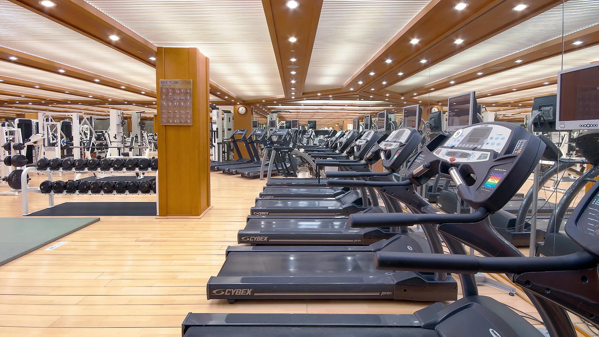 Swiss Grand Hotel Seoul & Grand Suite 5*,